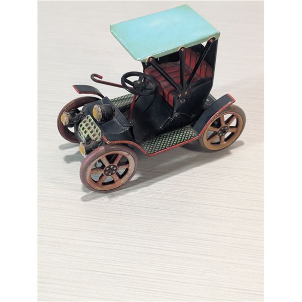 VINTAGE LEVER ACTION CAR