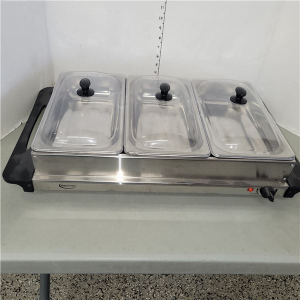 Betty Crocker Appliances Buffet Server Model BC-1586C - Working with 3 Full Size Inserts, Lids