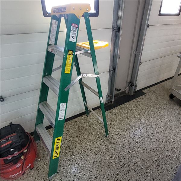5 Foot Featherlite Painter's Ladder