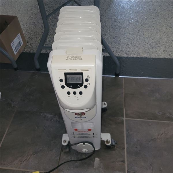 Garrison 1500W Portable Oil Heater - Working