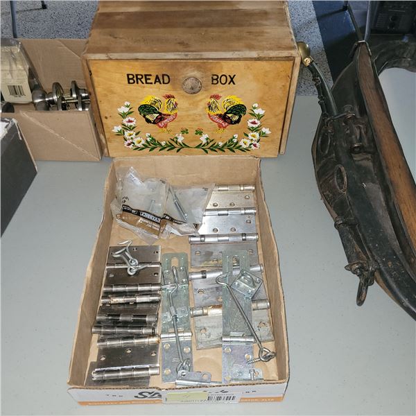 Wooden Bread Box with Flat of Hinges And Latches