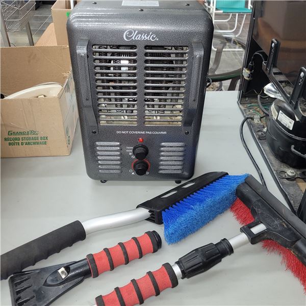 Classic Portable Space Heater 1500W Model MH-202 & Snow Brushes