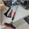 Image 4 : Classic Portable Space Heater 1500W Model MH-202 & Snow Brushes