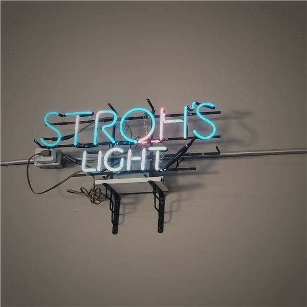 Strohs Neon Light
