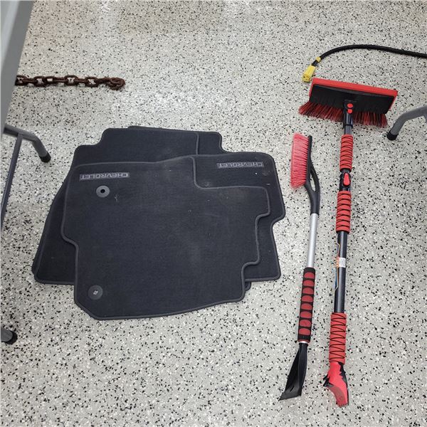 Lot of 4 Chevrolet Car Mats & 2 Snow Brushes