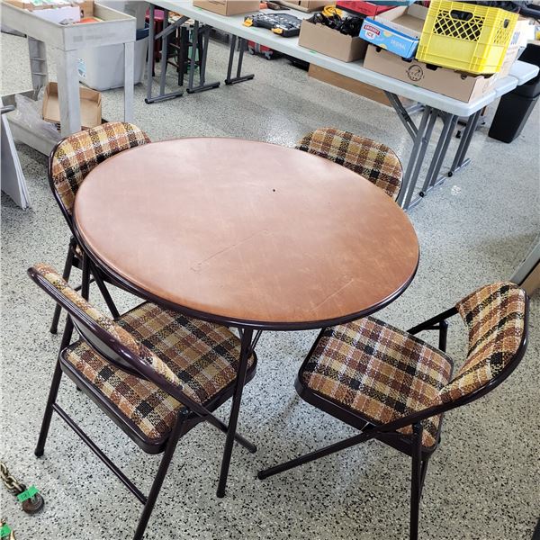 Vintage Round Card Table w/ 4 Matching Chairs - Table has small blemish