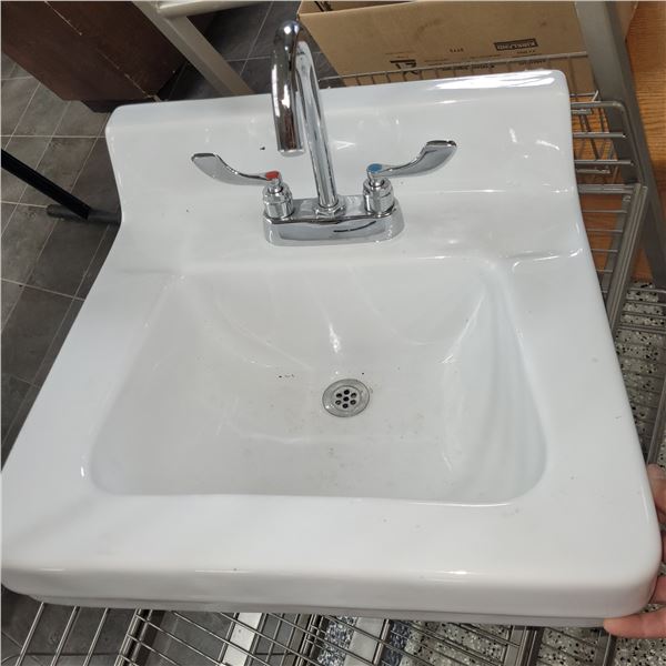 Small Bathroom Sink - Very Clean