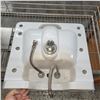 Image 5 : Small Bathroom Sink - Very Clean