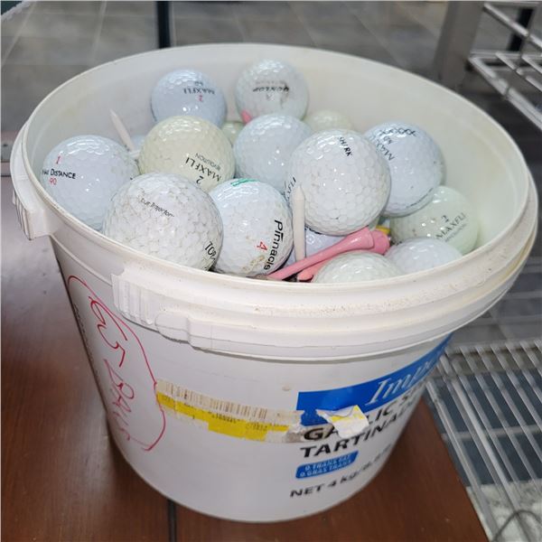 Flat of Various Golf Balls & Tees