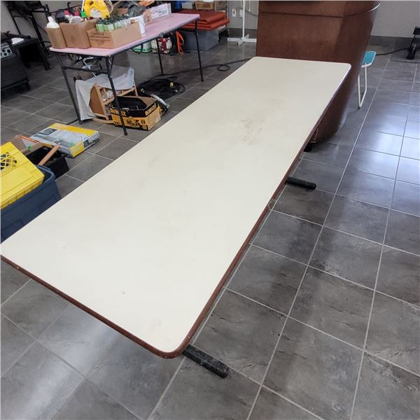 Heavy Duty 6 Foot Fold Up Utility Table