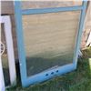 Image 2 : Vintage 2 Pane Wooden Window