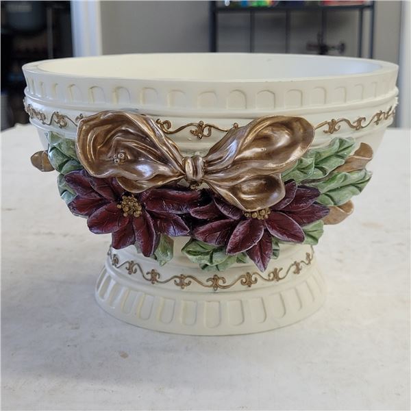 Beautiful Vintage Floral Centerpiece Bowl