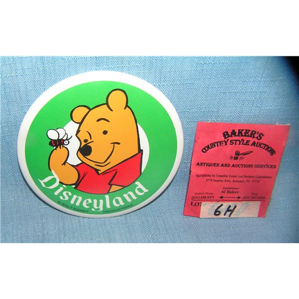 Winnie the Pooh Disneyland pictural pin back button