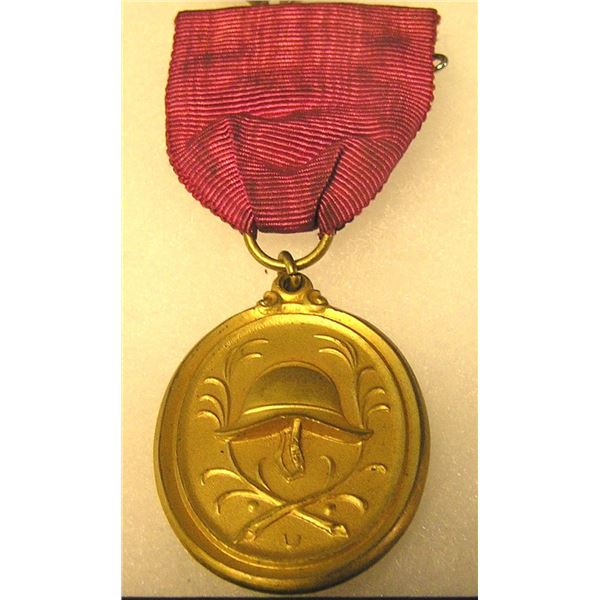 WWII Nazi Germany gold badge and ribbon