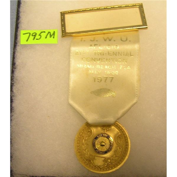 Vintage intl Jewelry workers presentation medal