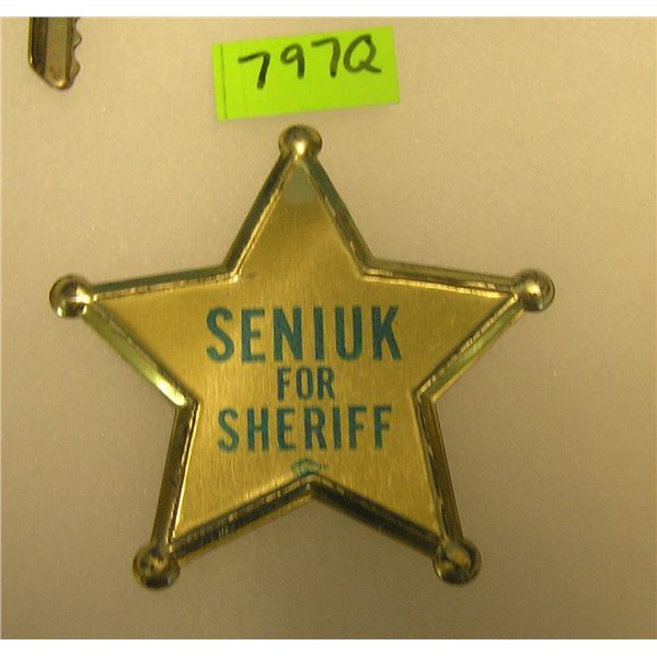 Vintage tin Seniuk for sheriff campaign badge