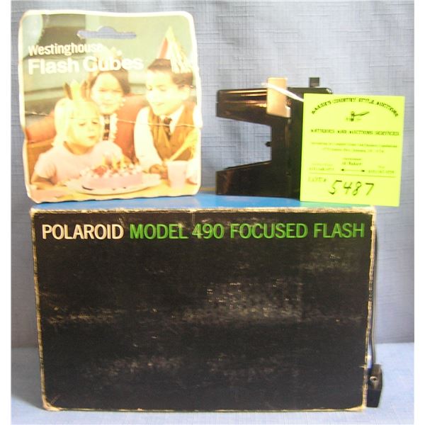 Vintage Polaroid model 490 focus flash kit