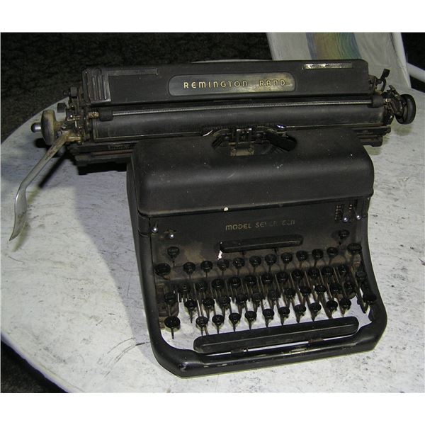 Remington Rand Model Seventeen manual typewriter