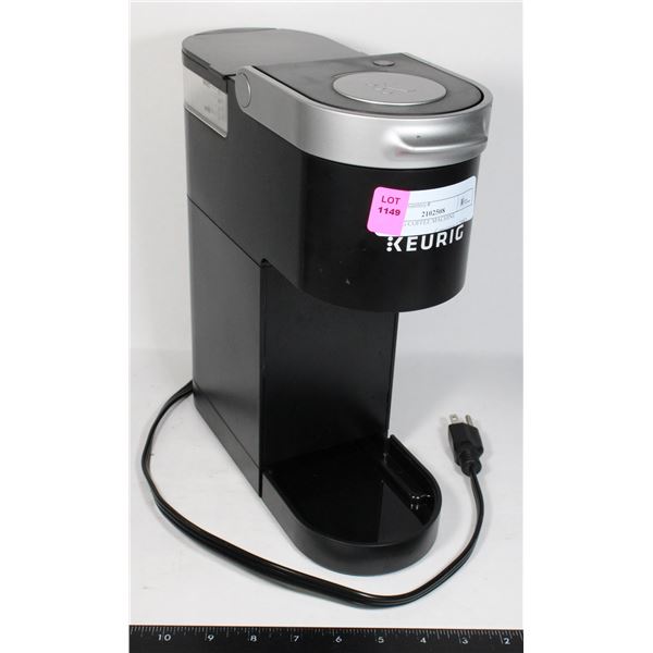 KEURIG COFFEE MACHINE