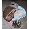 Image 1 : LOT OF USED CAT ITEMS INCL. CAT BEDS ADN SCRATCH