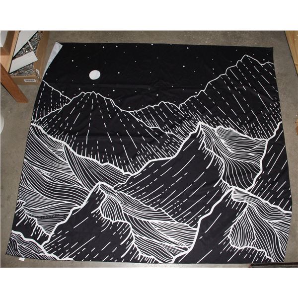 MOUNTAIN SCENE WALL TAPESTRY