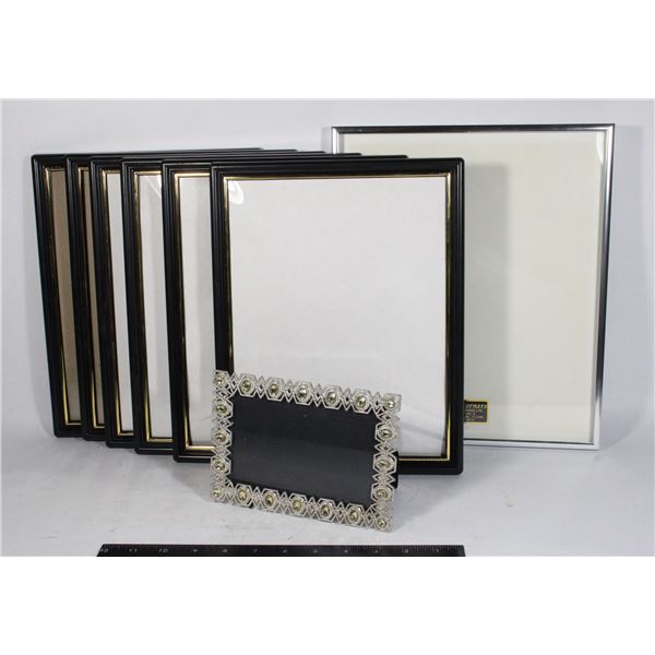 LOT OF ASSORTED PICTURE FRAMES