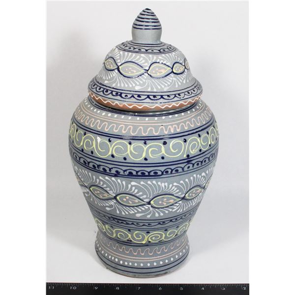 VINTAGE DECORATIVE CERAMIC VASE WITH LID