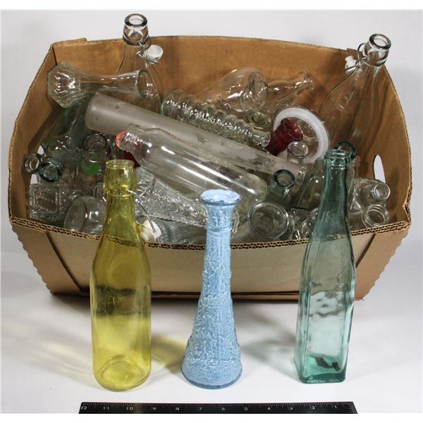 BOX OF VINTAGE TO MODERN VASES AND OTHER