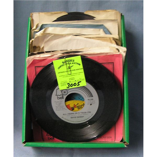 Mixed group of vintage 45 RPM records