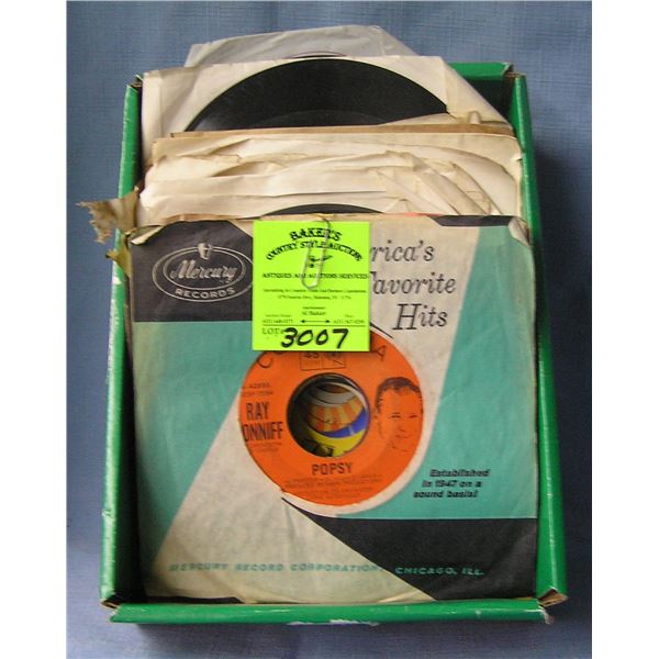 Mixed group of vintage 45 RPM records