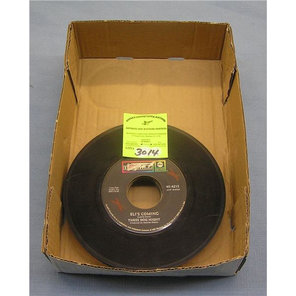 Mixed group of vintage 45 RPM records