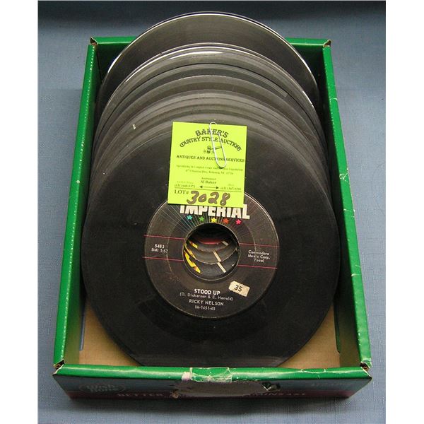 Mixed group of vintage 45 RPM records