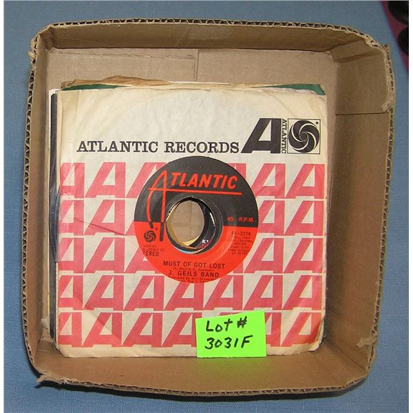 Mixed group of vintage 45 RPM records