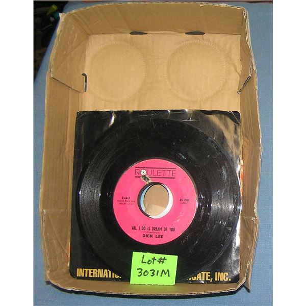 Mixed group of vintage 45 RPM records