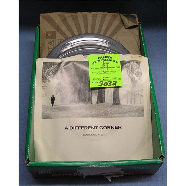 Mixed group of vintage 45 RPM records