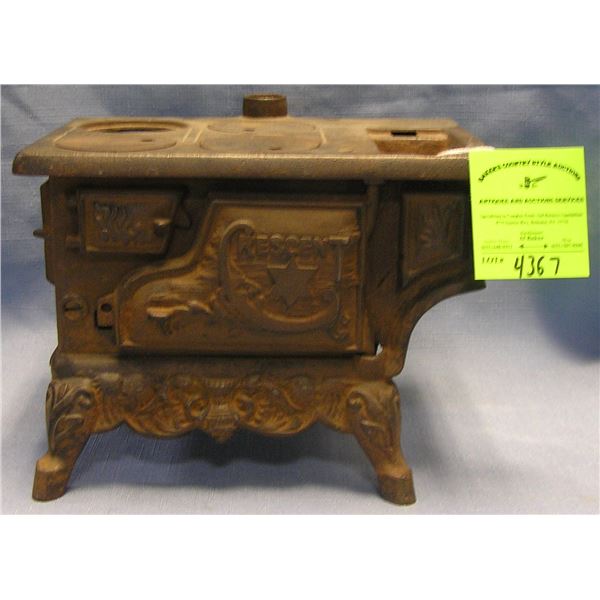 Early cast iron Crescent salesman sample stove