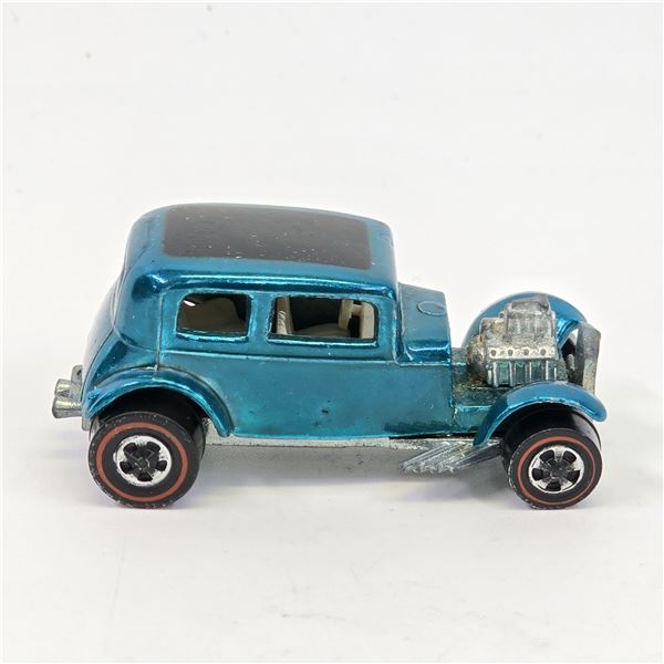 Hot Wheels Redline Vicky