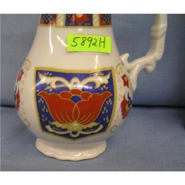 Pair of porcelain pieces