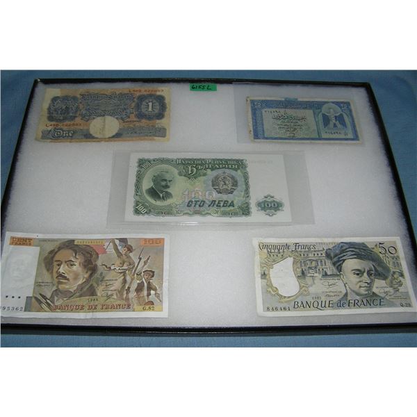 Collection of world currency