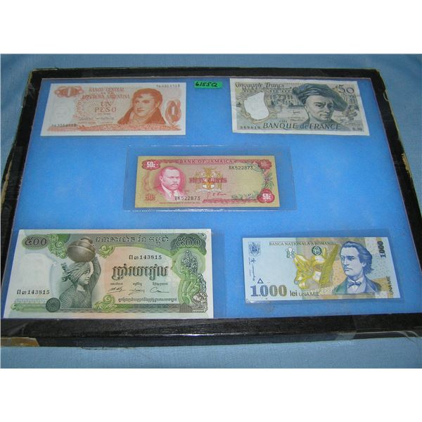 Collection of world currency