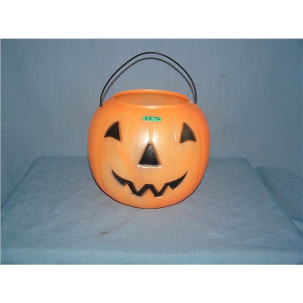 Jack-O-Lantern trick or treat basket