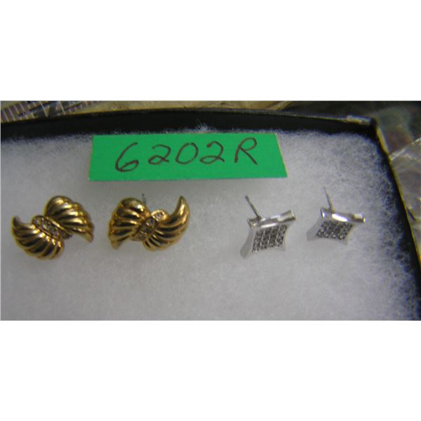 Pair of Costume jewelry earrings