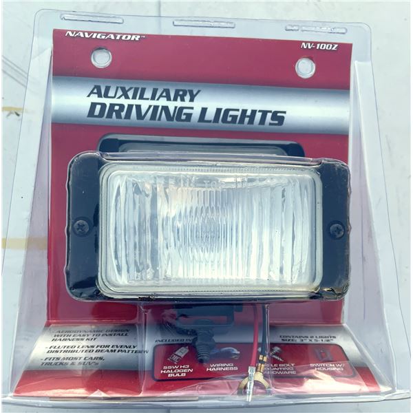 Navigator NV-100Z auxiliary driving lights, featuring a 55-watt halogen bulb and a 3" x 5-1/8" recta