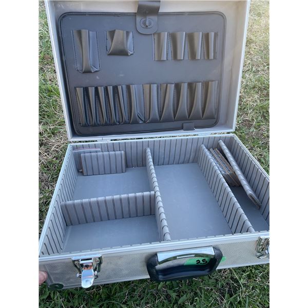 Aluminum Tool Case with Adjustable Dividers