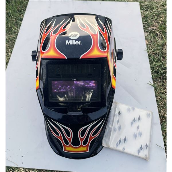 Miller Digital Elite Auto-Darkening Welding Helmet With Extra Lenses , with carrying bag