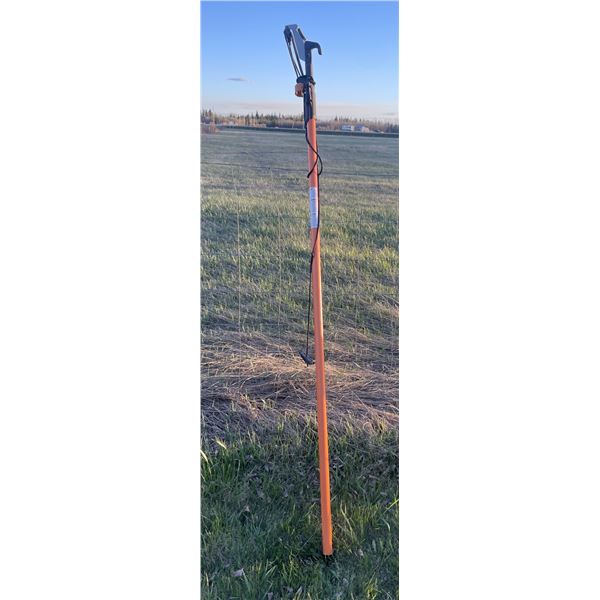 Fiskars Extendable Pole Saw and Tree Pruner