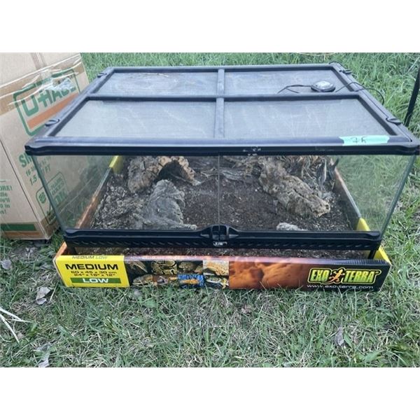 Exo Terra Medium Low glass terrarium