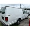 Image 9 : 2004 Ford E250  6-Dr. LWB Cargo Van, Wht/Grey Vinyl Buckets, Rbr. Floor, Auto, A/C,