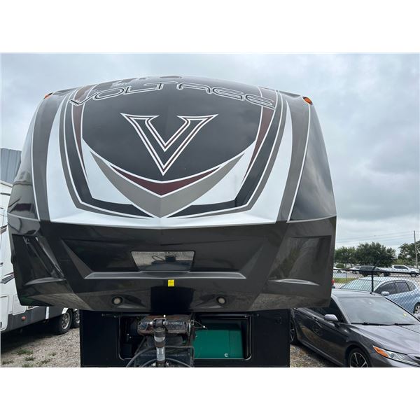 2014 Dutchmen Voltage V3200  32'  5th Wheel T/A Toy Hauler/Camper, 7.5K GVWR