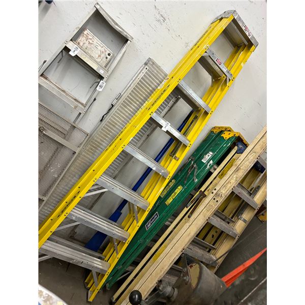 Werner FG 8' Double Sided Stepladdeer